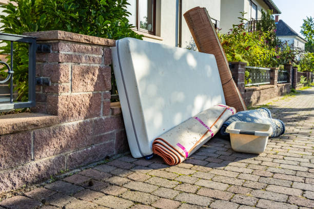 Best Yard Cleanup Services  in Milton, WA